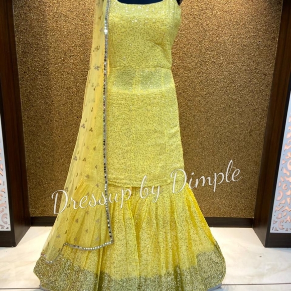 Gharara suit - Picture 3 of 3